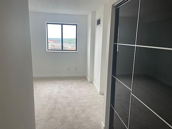 3rd image of 78 10th St E Unit 1806