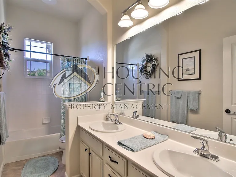 1323 Souza Dr — Photo 26