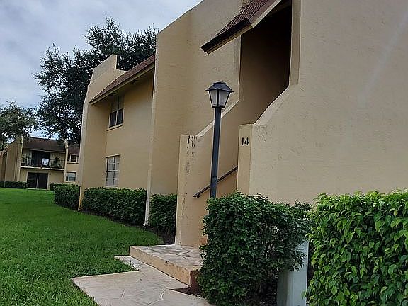 4th image of 2885 SW 22nd Ave #2010