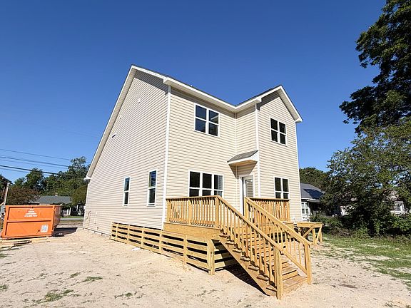 4th image of 3300 Oaks Road