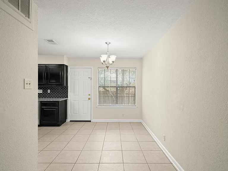 3801 Foust Trl #B — Photo 12