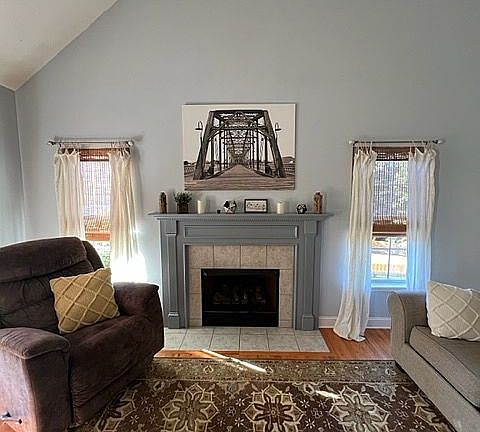 4th image of 10150 Sovereign Pointe Dr