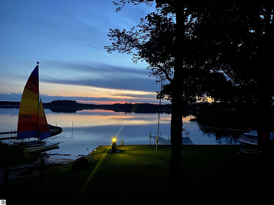 357 Henderson Lake Dr, Lupton, MI 48635 Zillow