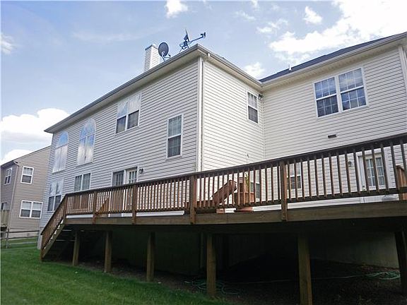 37 x 18 rear deck overlooking the back yard