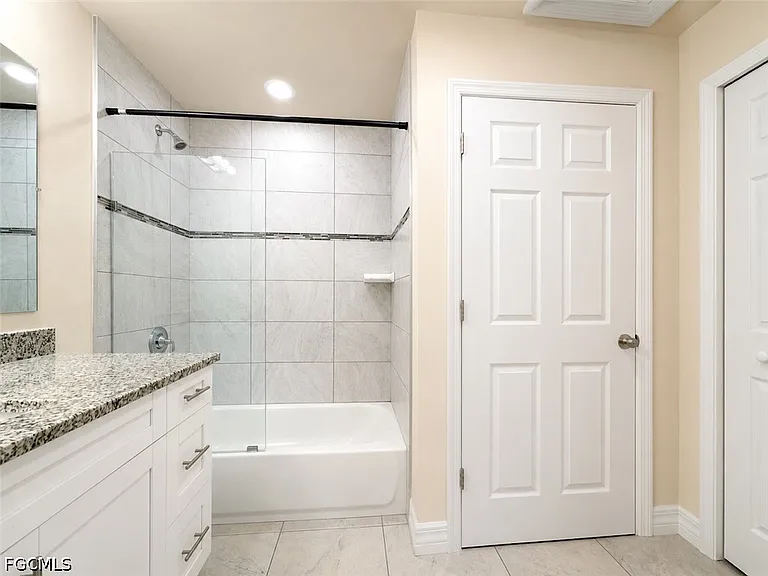 1625 SW 1st Ave — Photo 9