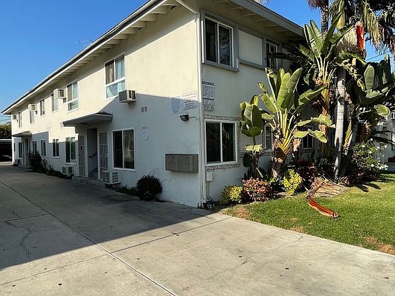3rd image of 10531 Western Ave APT B