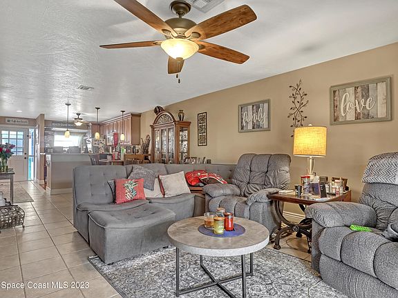 5th image of 335 Paradise Blvd APT 56