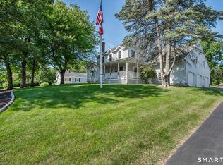 42 Lakeview Dr, Wolcott, CT 06716