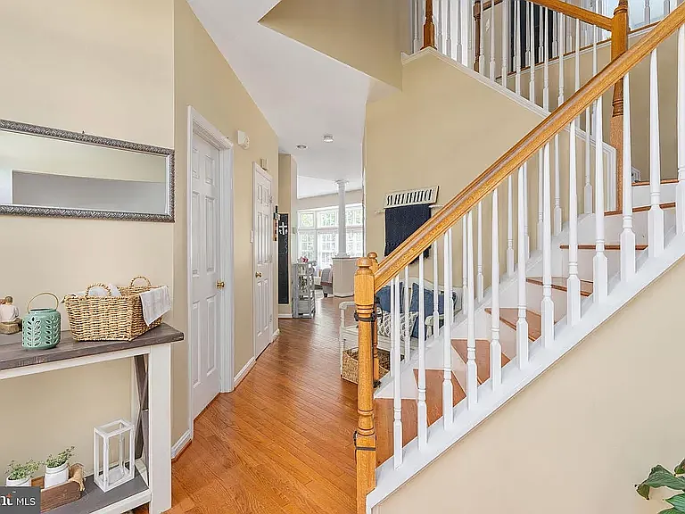 17 Whitestone Dr — Photo 34