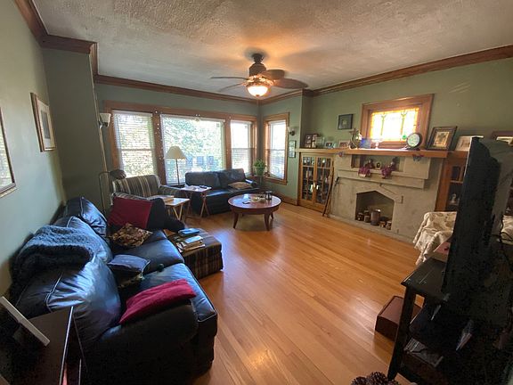 2nd image of 3317 N Claremont Ave #2