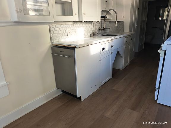 5th image of 300 S Pine St #A