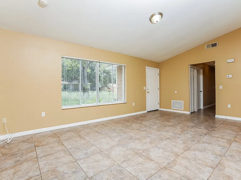 5343 Broken Pine Cir — Photo 2