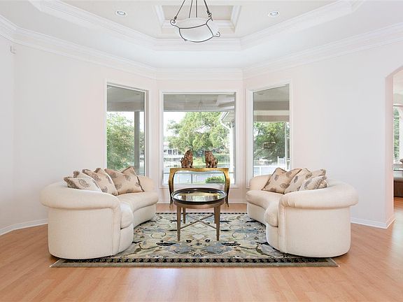4th image of 103 Chanteclaire Cir