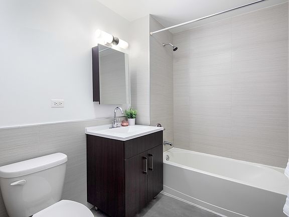 5th image of 260 W 26th St APT 9D