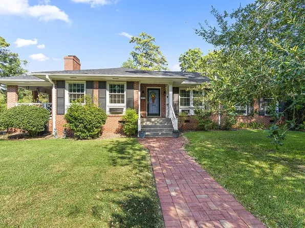 109 Ridgewood Cir, Greenwood, SC 29649