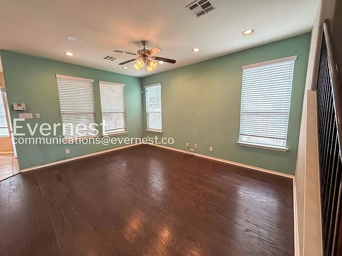 1620 Willow Vis — Photo 6