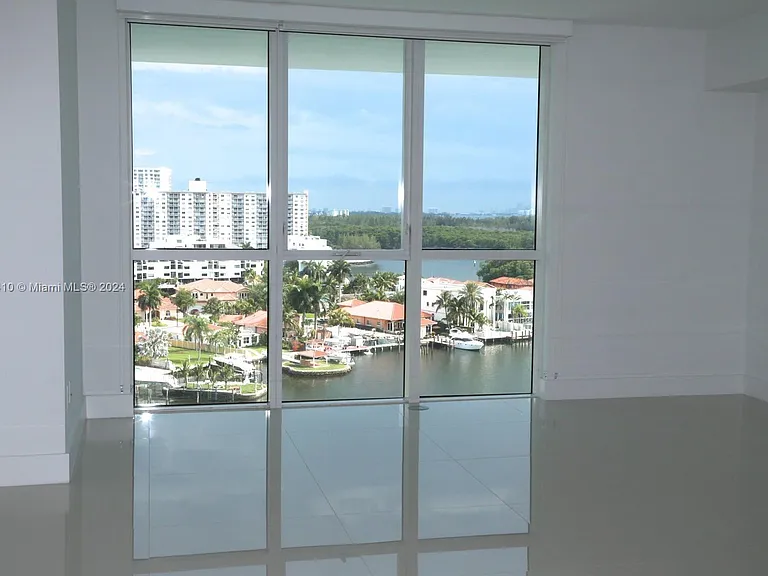 400 Sunny Isles Blvd #1221 — Photo 3
