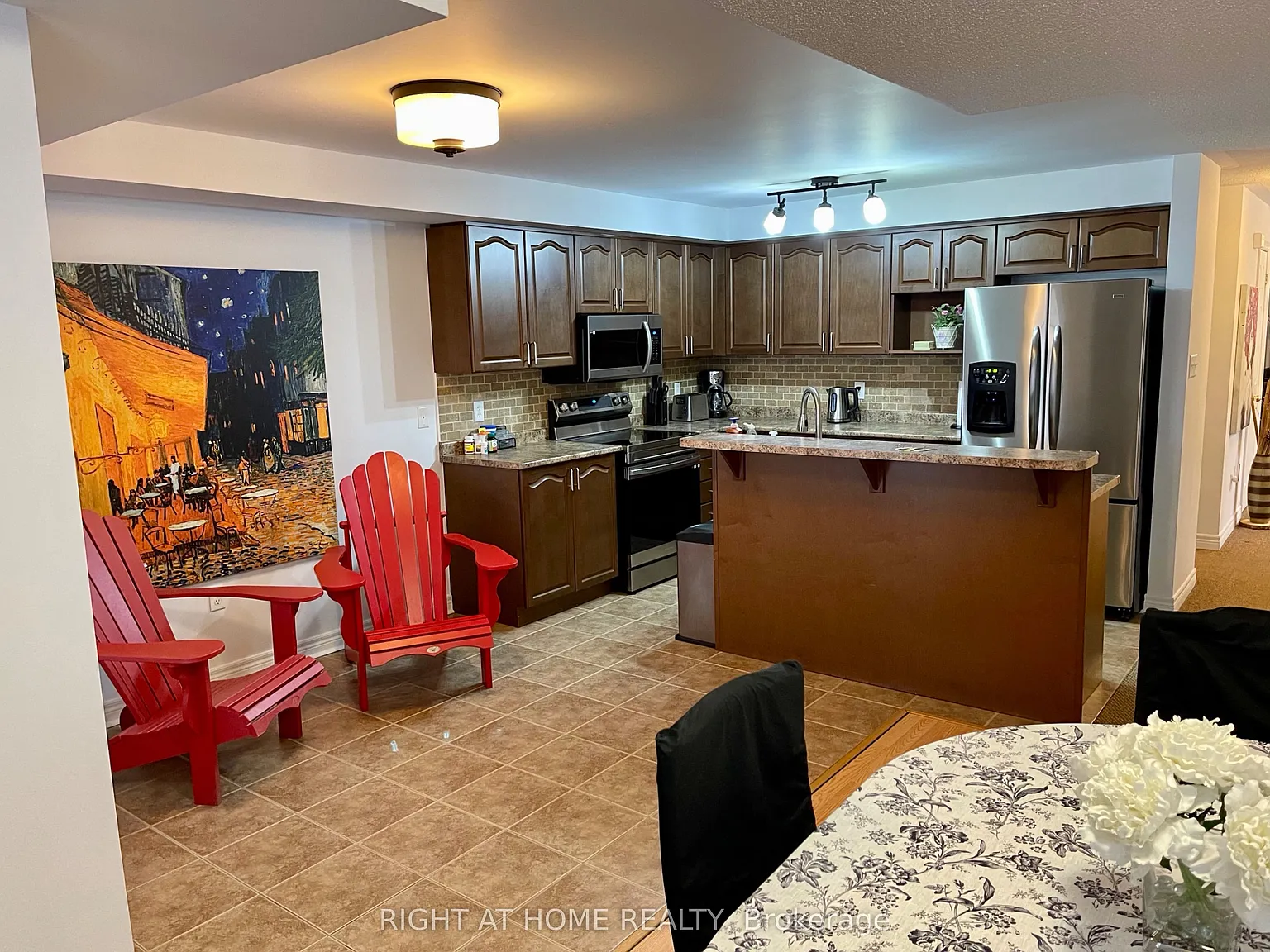 3 bed, $3,088 — Photo 4