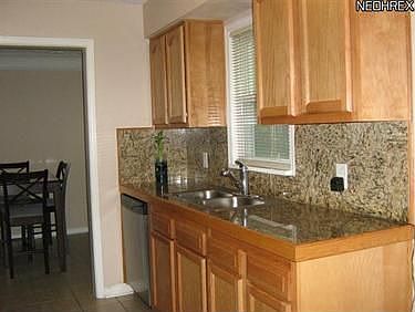 5th image of 326 Walworth Dr