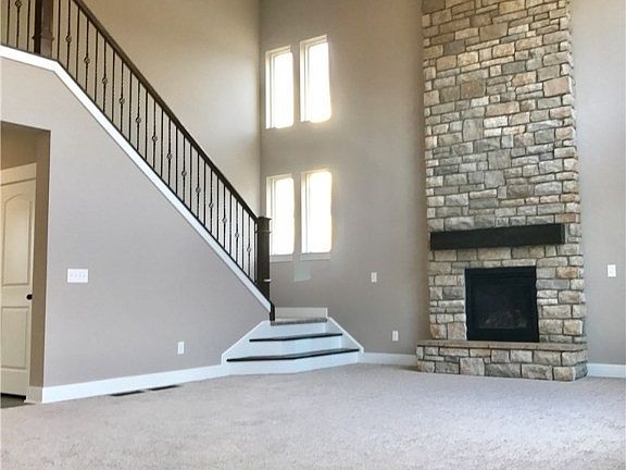 4th image of 1379 Stoney Pointe Dr