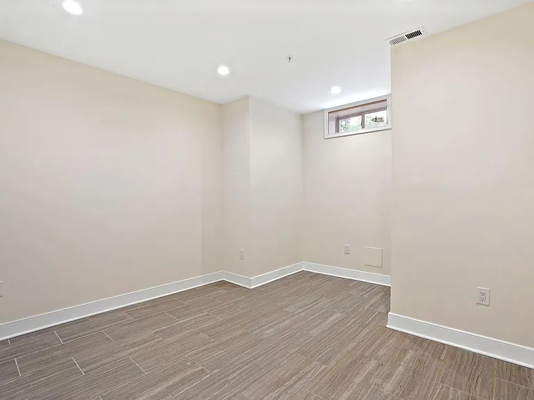 26 Florida Ave NE #1 — Photo 9