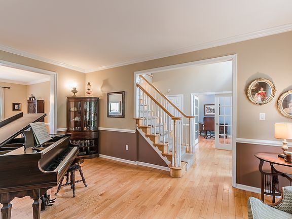 5th image of 6104 Bayliss Knoll Ct