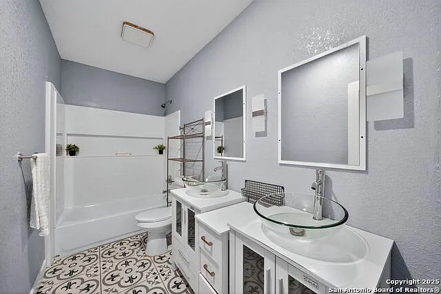 1203 Avenue J — Photo 23