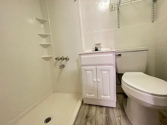 5th image of 60 Lexington Ave #1E