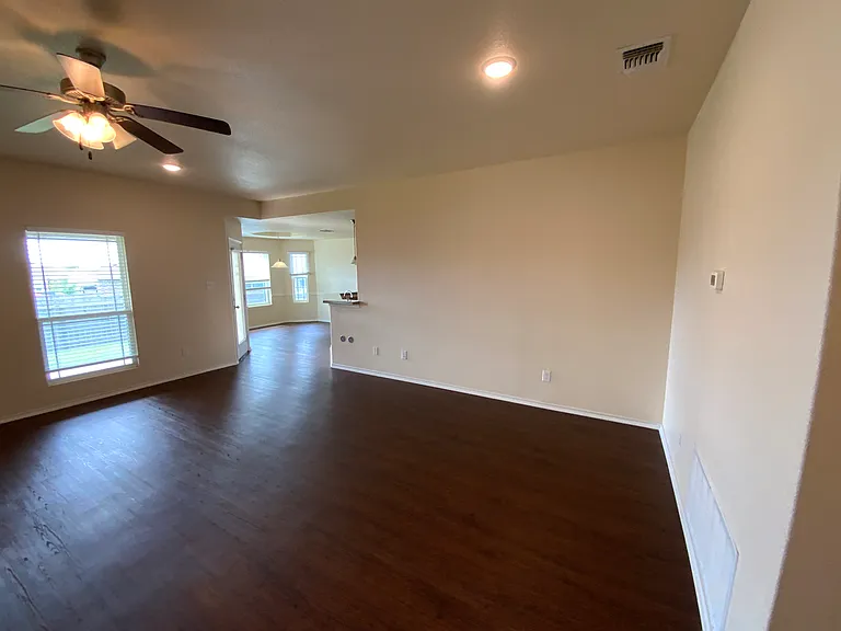 2543 Valley Forge Dr — Photo 5