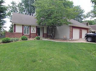 515 NE Mulberry St, Lees Summit, MO 64086