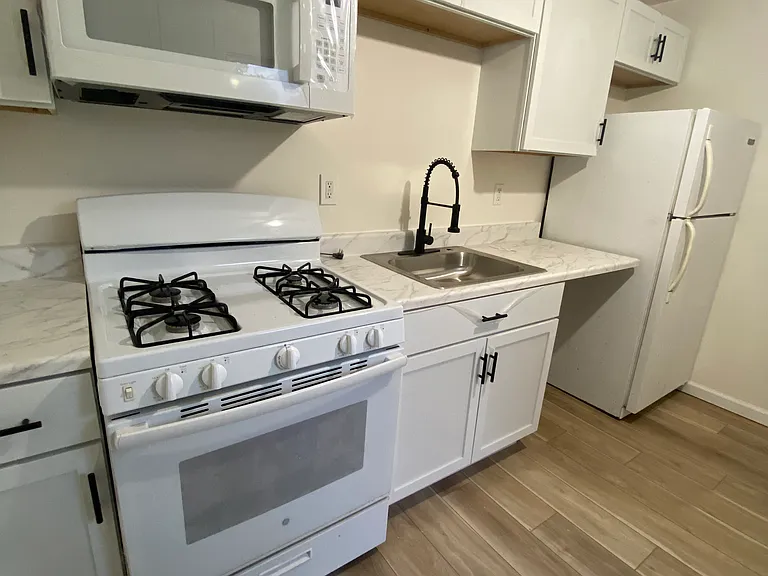 8079 Stearns Rd #1 — Photo 4
