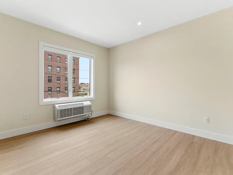 850 Broad Ave #C — Photo 15
