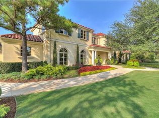 6910 Avondale Dr, Nichols Hills, OK 73116