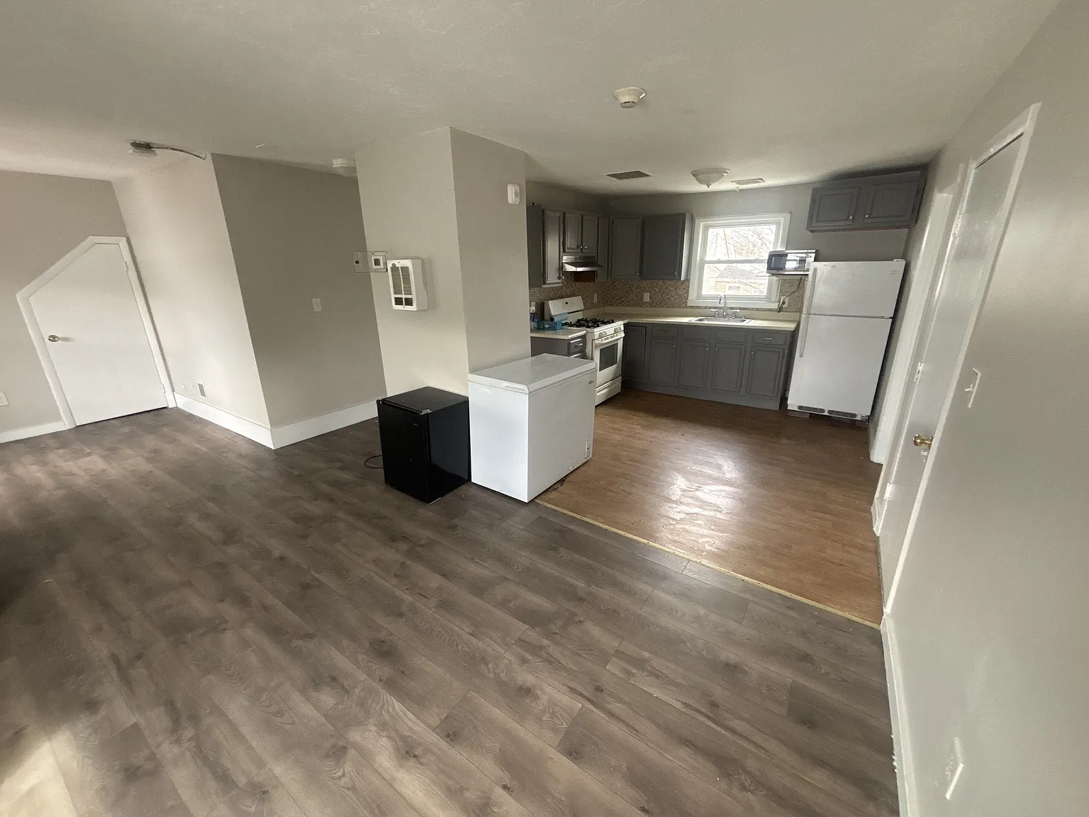 180 Main Street - B — Photo 1