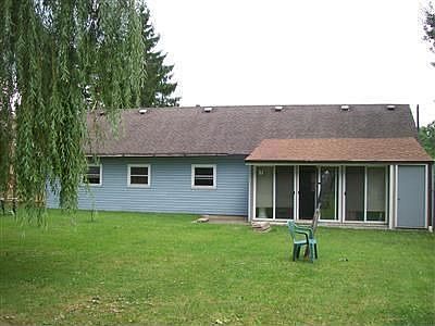 3rd image of 12161 National Dr