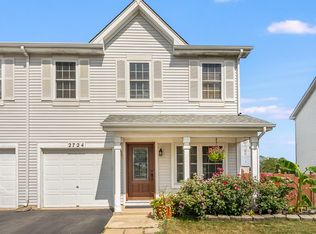 2724 Cedar Glade Rd, Naperville, IL 60564