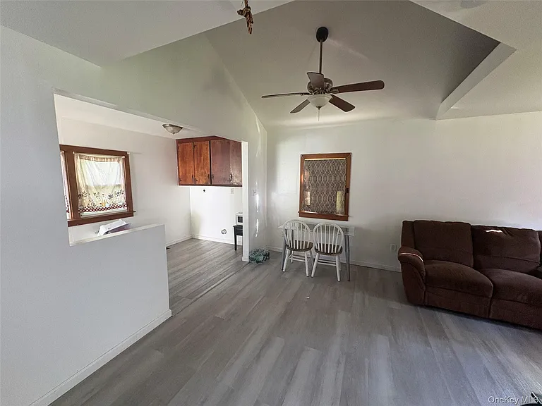 1 Royal Acres Dr #6 — Photo 7