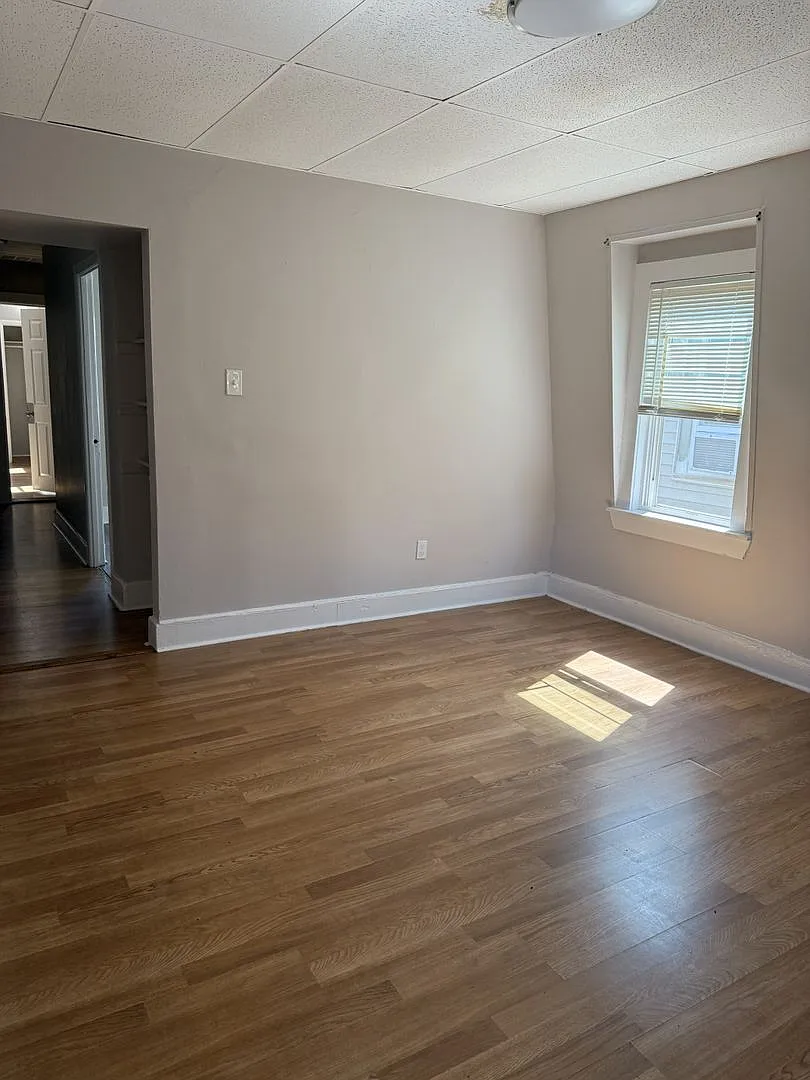Spacious 2bedroom unit — Photo 3