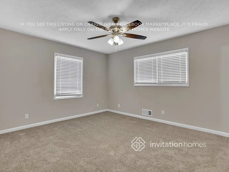 835 Brompton Ct — Photo 16
