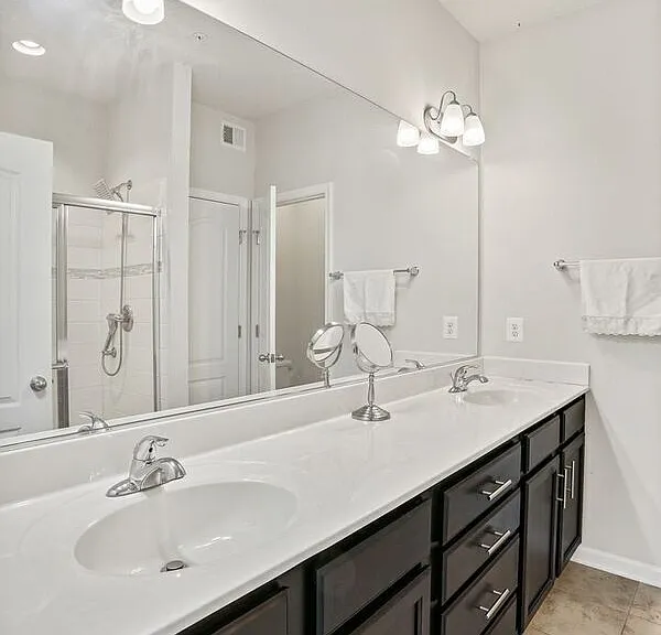 8227 Hollow Ct — Photo 26