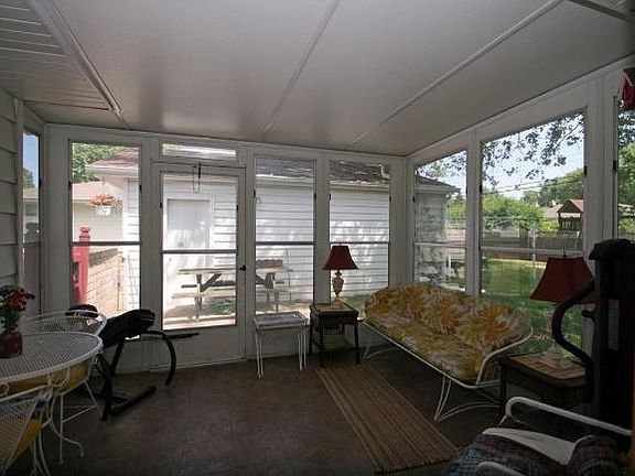 2nd image of 7117 W Armour Ave
