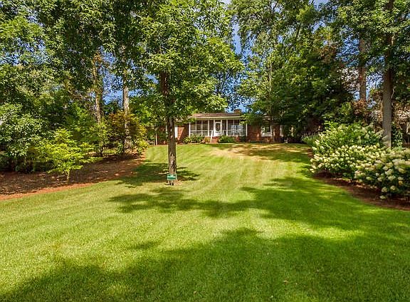 3rd image of 105 Lakemont Dr
