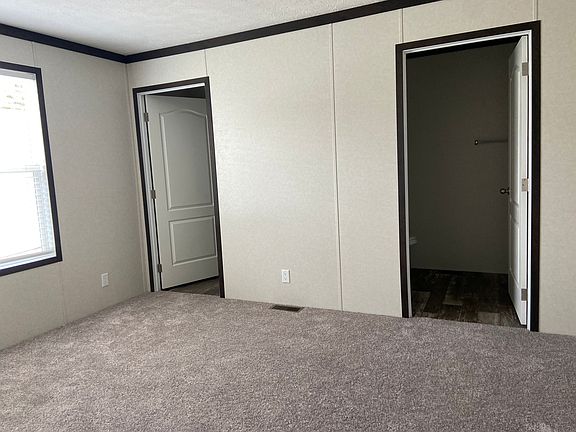 4th image of 66 Ash Ave #66