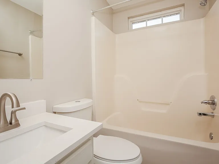 805 Stone Flower Ct — Photo 16