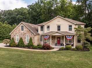 2165 Pierce Bluffs Dr, Hermitage, PA 16148