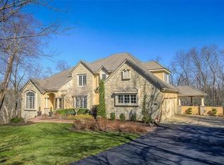 240 NW Lakewood Blvd, Lees Summit, MO 64064