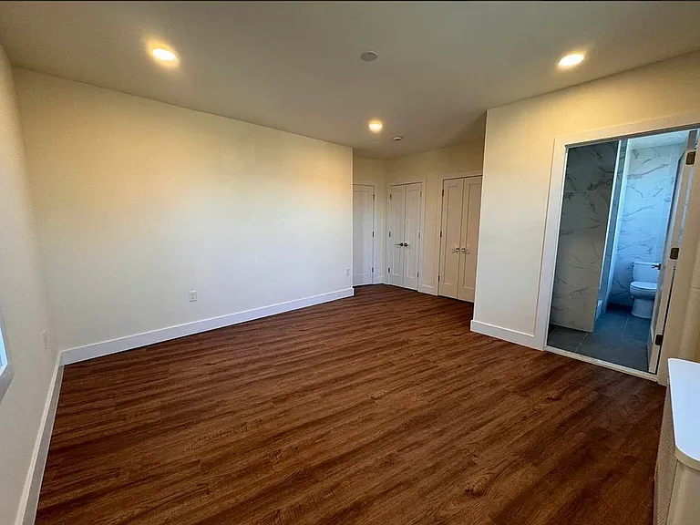 11420 Queens Blvd #3 — Photo 10