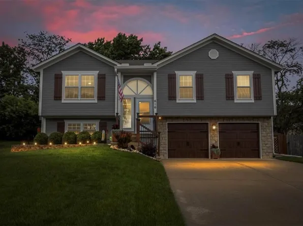 616 NE Topaz Dr, Lees Summit, MO 64086