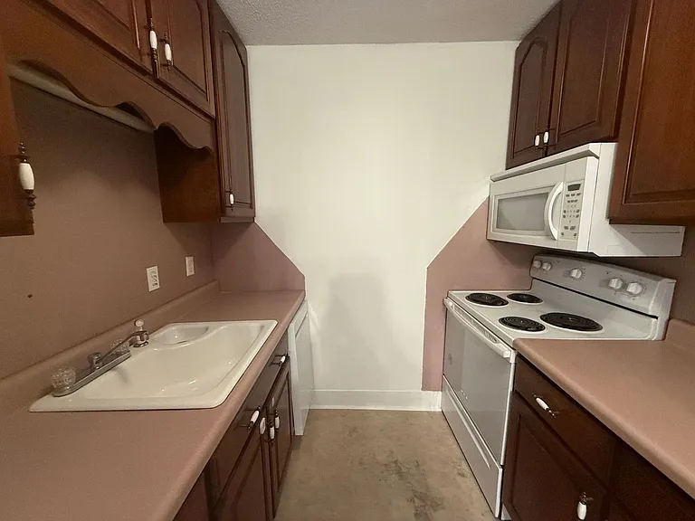1110 Chandler Dr #101 — Photo 5