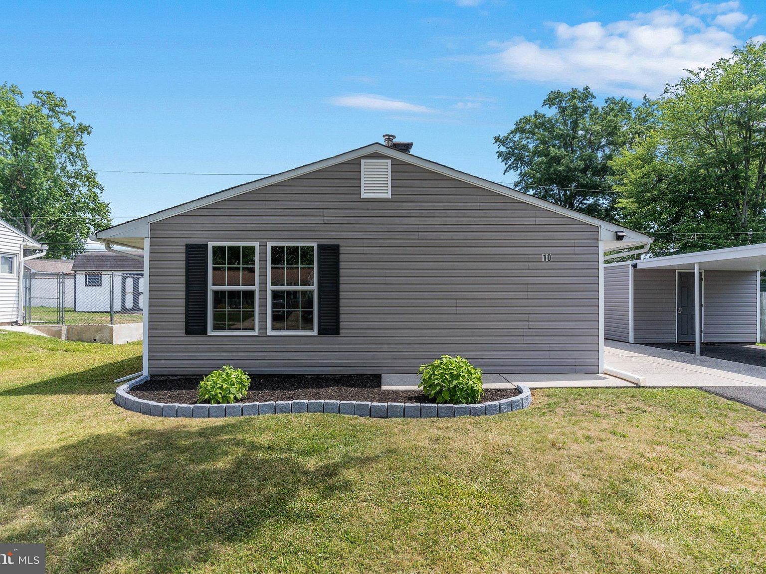 10 Gentle Rd, Levittown, PA 19057 | Zillow